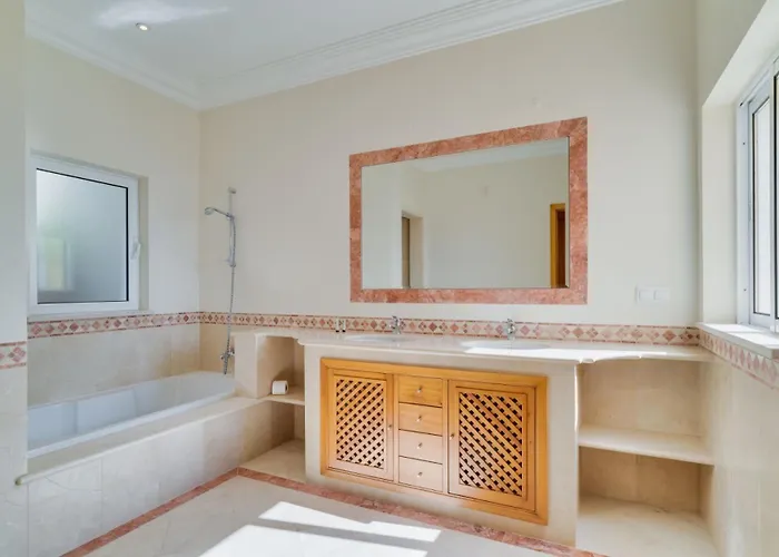 Villa Gasparini Palheiro Village By Madeira